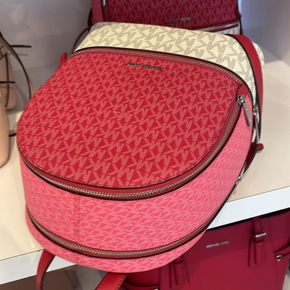 MICHAEL KORS Rhea Medium Zip Color-Block Signature Logo Backpack
DKRSPBRYMLT
NWT - Picture 8 of 16